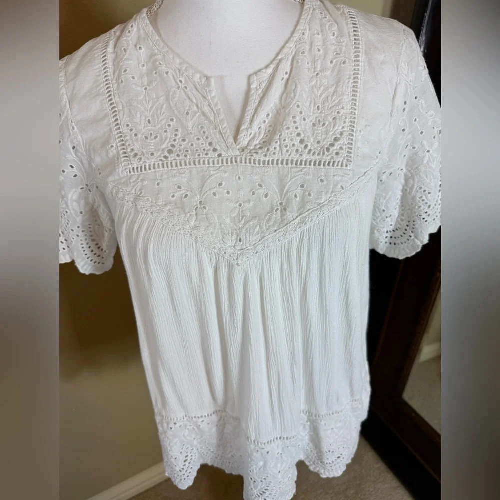 Knox Rose size small lace top - Picture 2 of 11